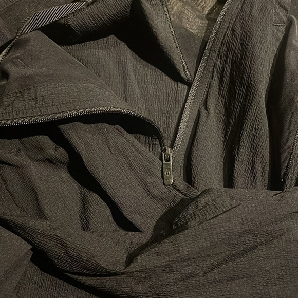 Lululemon In Deth - Picture 7 of 10